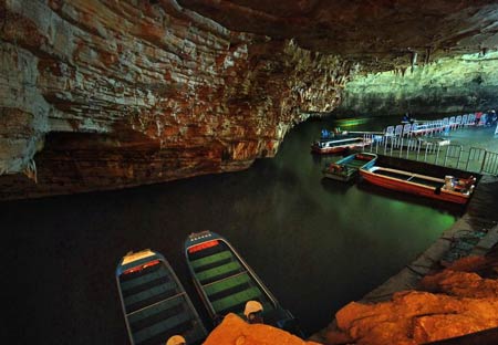 長沙出發(fā)到黃龍洞、張家界國家森林公園三日游